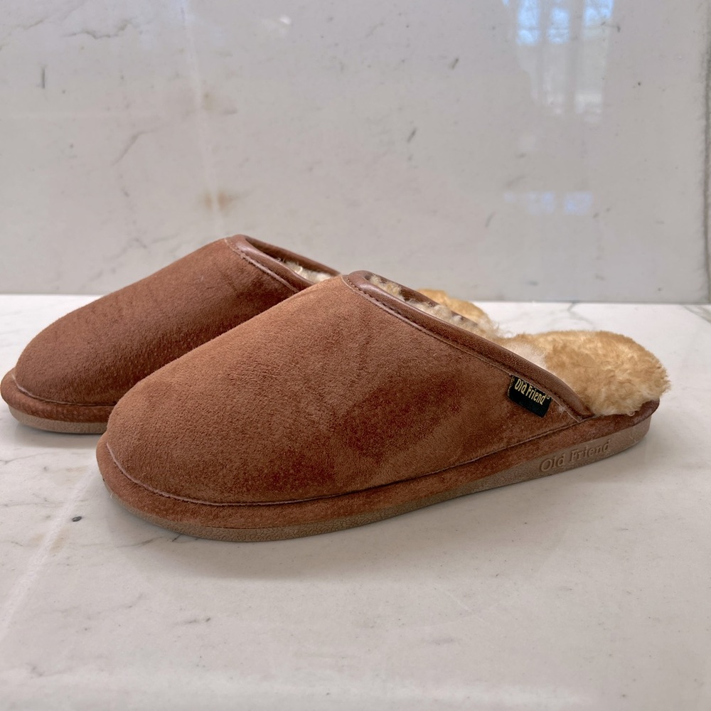 Old friend real shearling lined slippers (like ugg) size 7.5-8.5 men’s